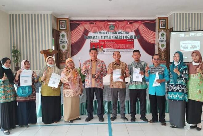 Guru dan Pegawai MTsN 1 OI Ikut Vaksin Booster