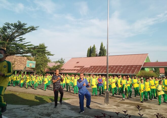 Demi Menjaga Kebugaran, Guru, Pegawai, dan Siswa Laksanakan Senam Bersama