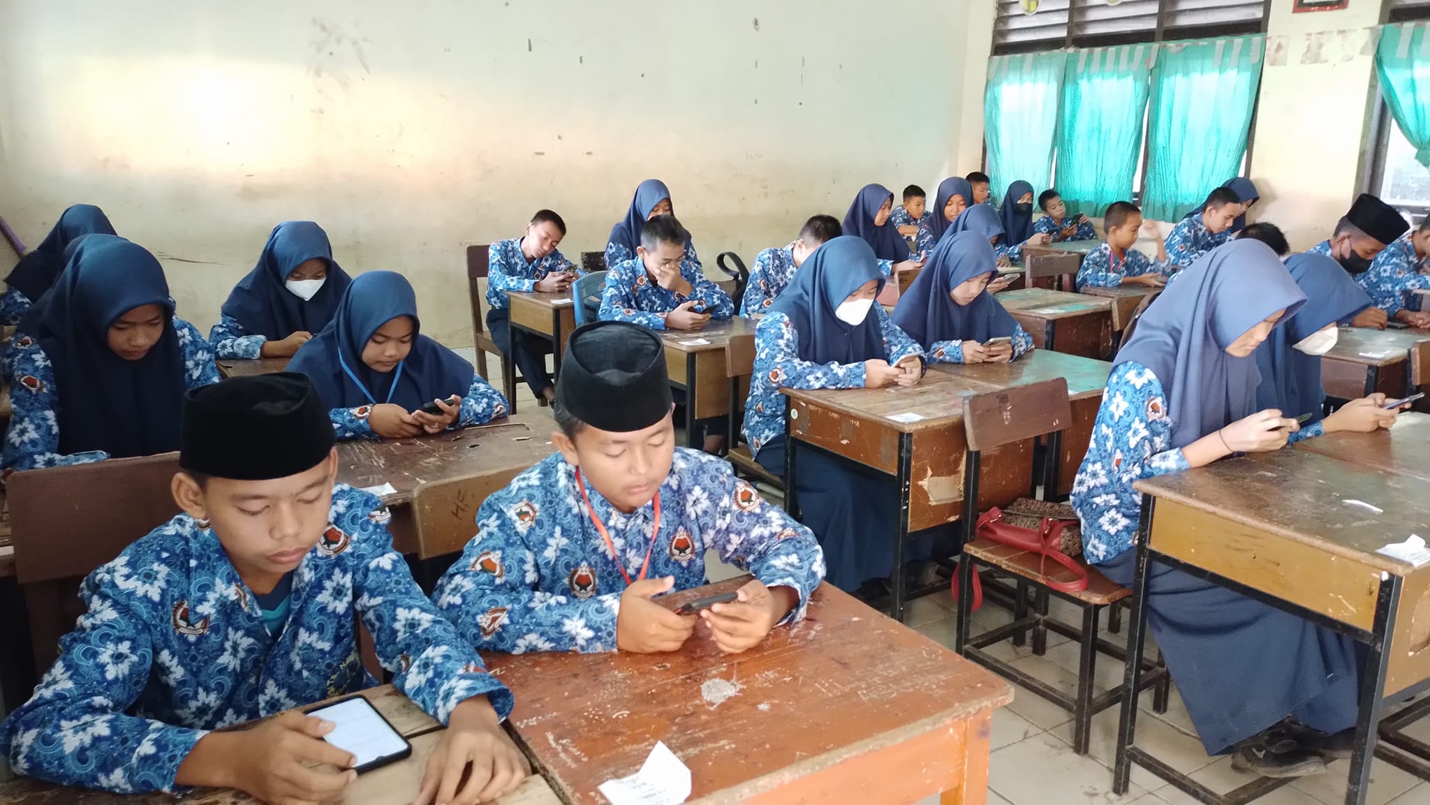 Hari Terakhir PAS Genap MTsN 1 OI Berjalan Sukses