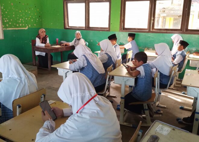 Suasana PAS Genap Hari Ke 2 Berjalan Lancar