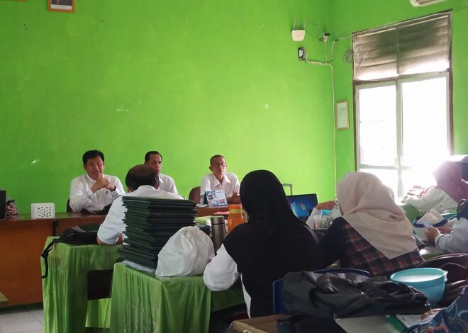 MTsN 1 OI Gelar Rapat Kelulusan Siswa