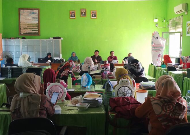 Kepala MTsN 1 OI Pimpin Rapat Kenaikan Kelas