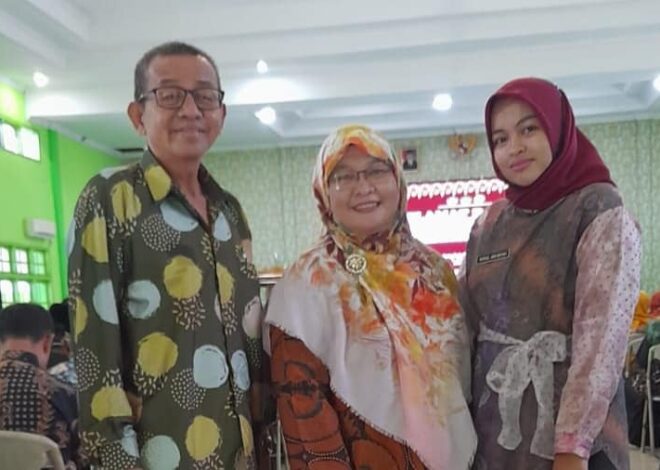Waka Kurikulum dan Waka Humas MTsN 1 OI Ikuti Sosialisasi Kurikulum Merdeka
