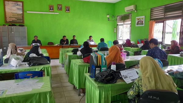 Guru dan Pegawai MTsN 1 OI Ikuti Sosialisasi Program BPR