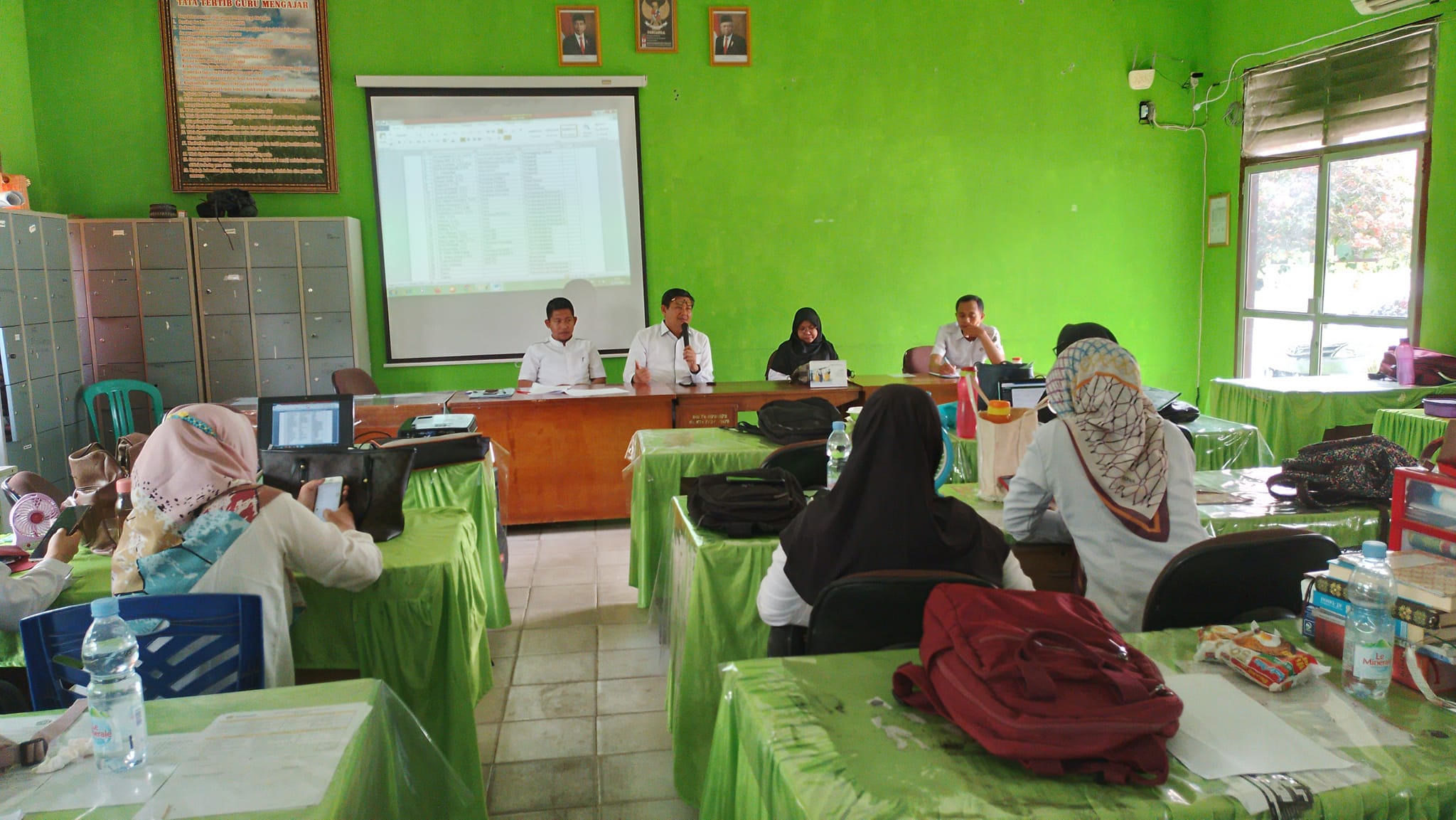 MTsN 1 OI Gelar Rapat Persiapan MATSAMA
