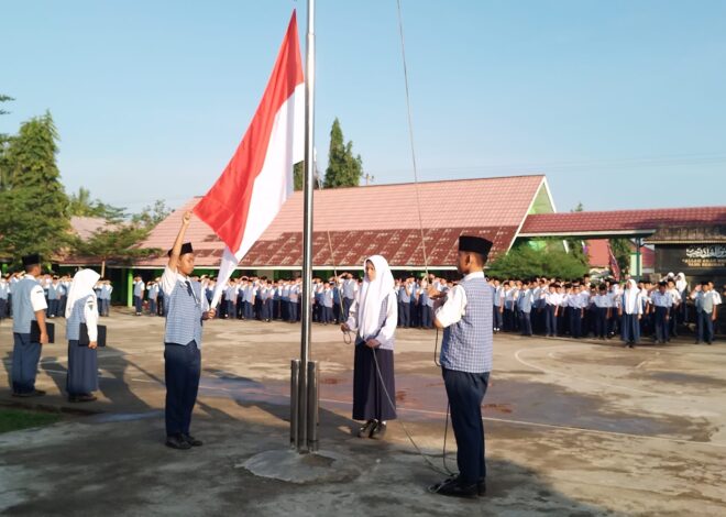 MTsN 1 OI Perdana Gelar Upacara Bendera