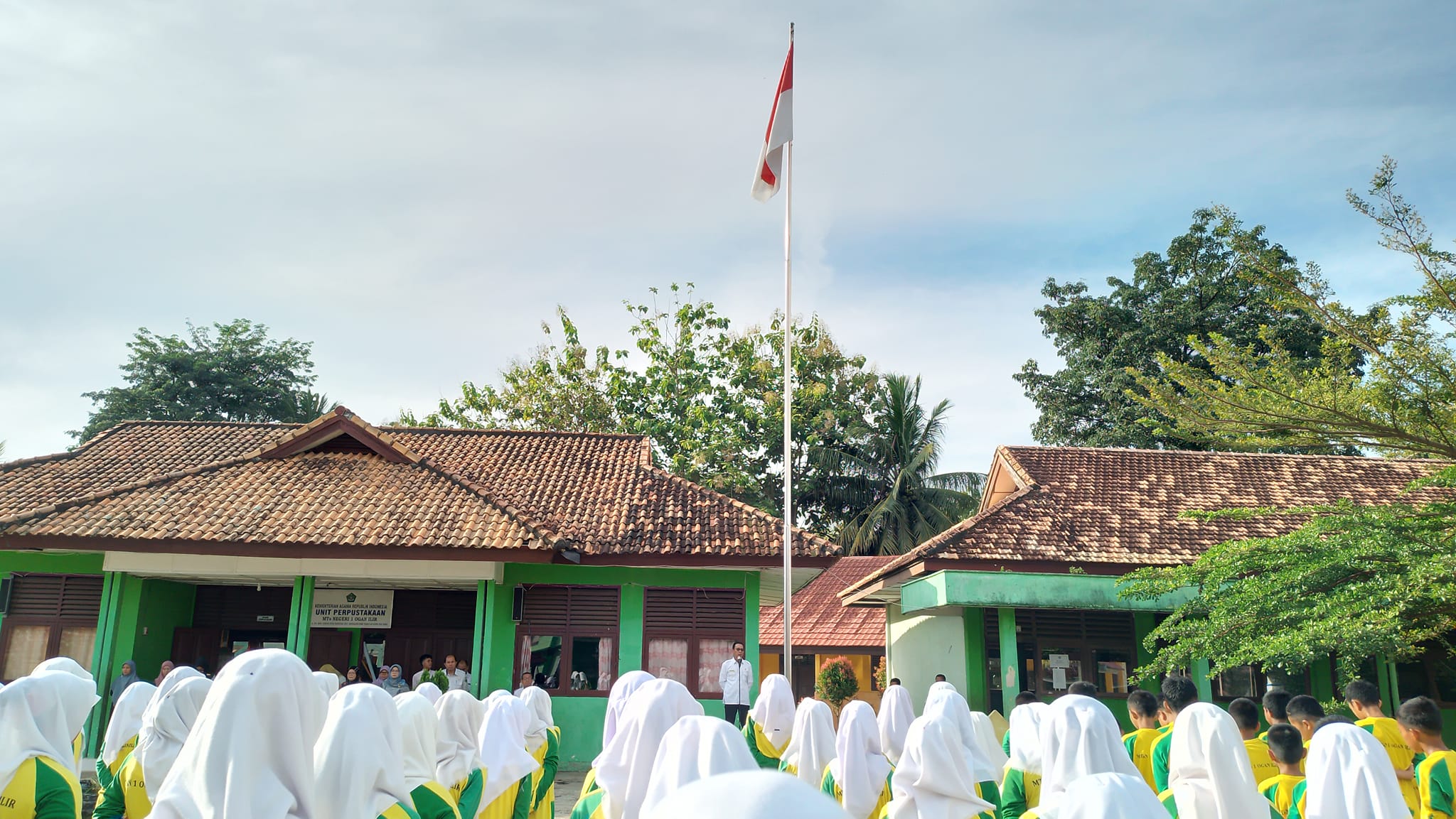 Kepala MTsN 1 OI Tutup Kegiatan Class Meeting