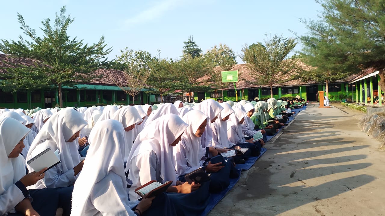 MTsN 1 OI Rutin Gelar IMTAQ Setiap Jumat
