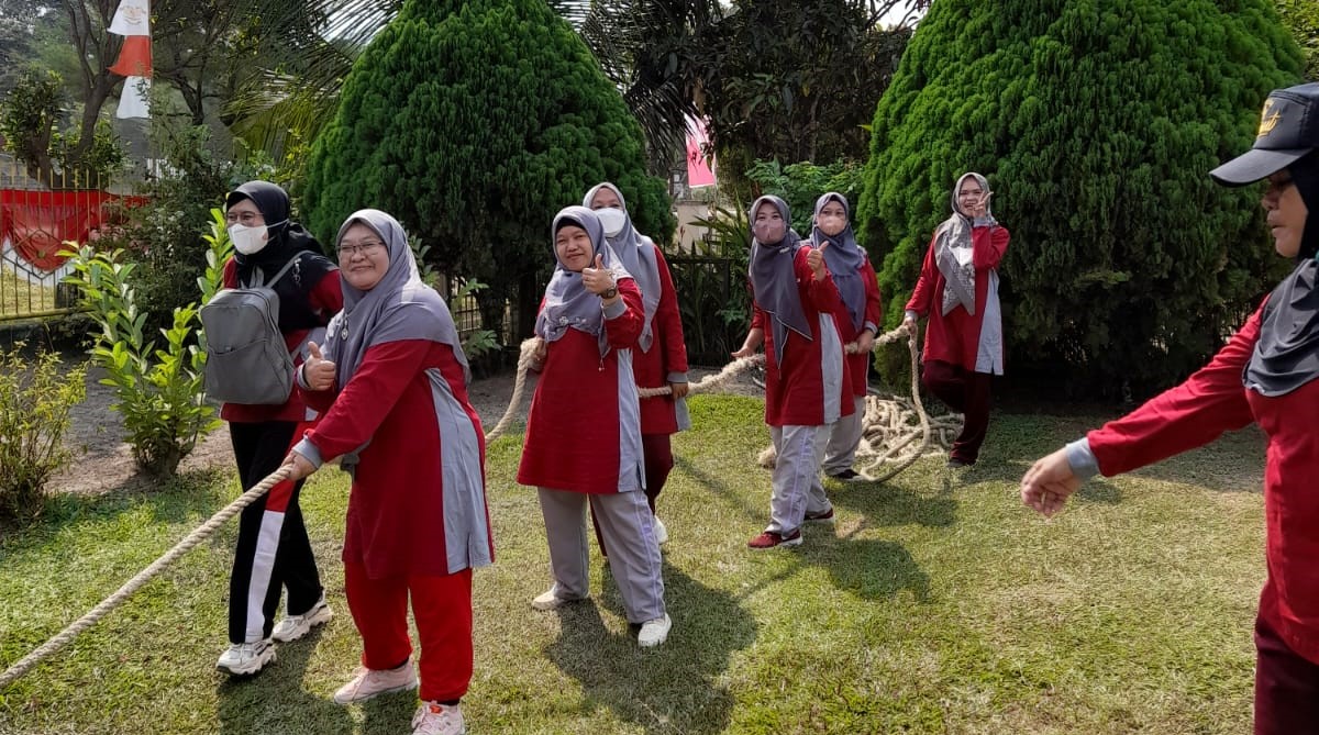 Guru dan Pegawai MTsN 1 OI Semangat Ikuti Lomba di Kemenag OI