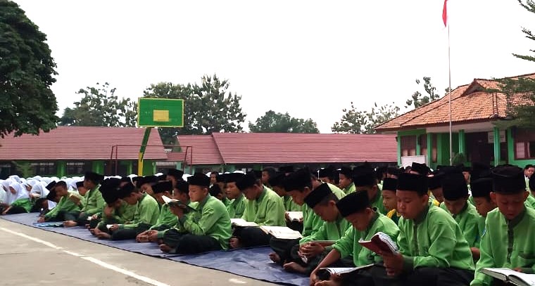 Melalui IMTAQ, Tumbuhkan Budaya Religius Siswa MTsN 1 OI