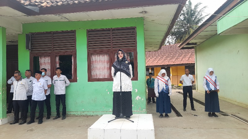 Pembina Upacara Ingatkan Siswa Untuk Berpikir Sebelum Bertindak