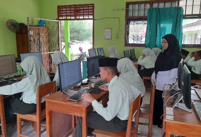 45 Siswa-Siswi MTsN 1 OI Ikuti Gladi ANBK