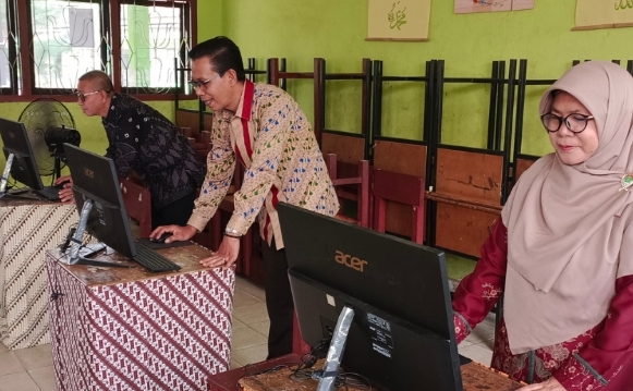 MTsN 1 OI Gelar Pemilihan Ketua dan Wakil Ketua OSIM Dengan Sistem Digital