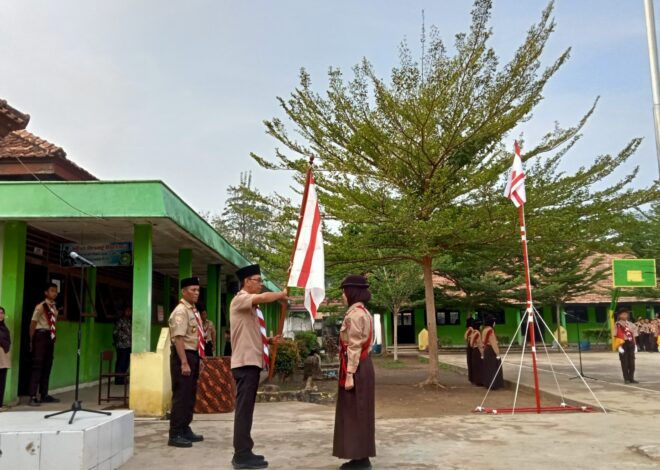 Kamabigus MTs Negeri 1 Ogan Ilir Lantik Pengurus Dewan Penggalang Pramuka